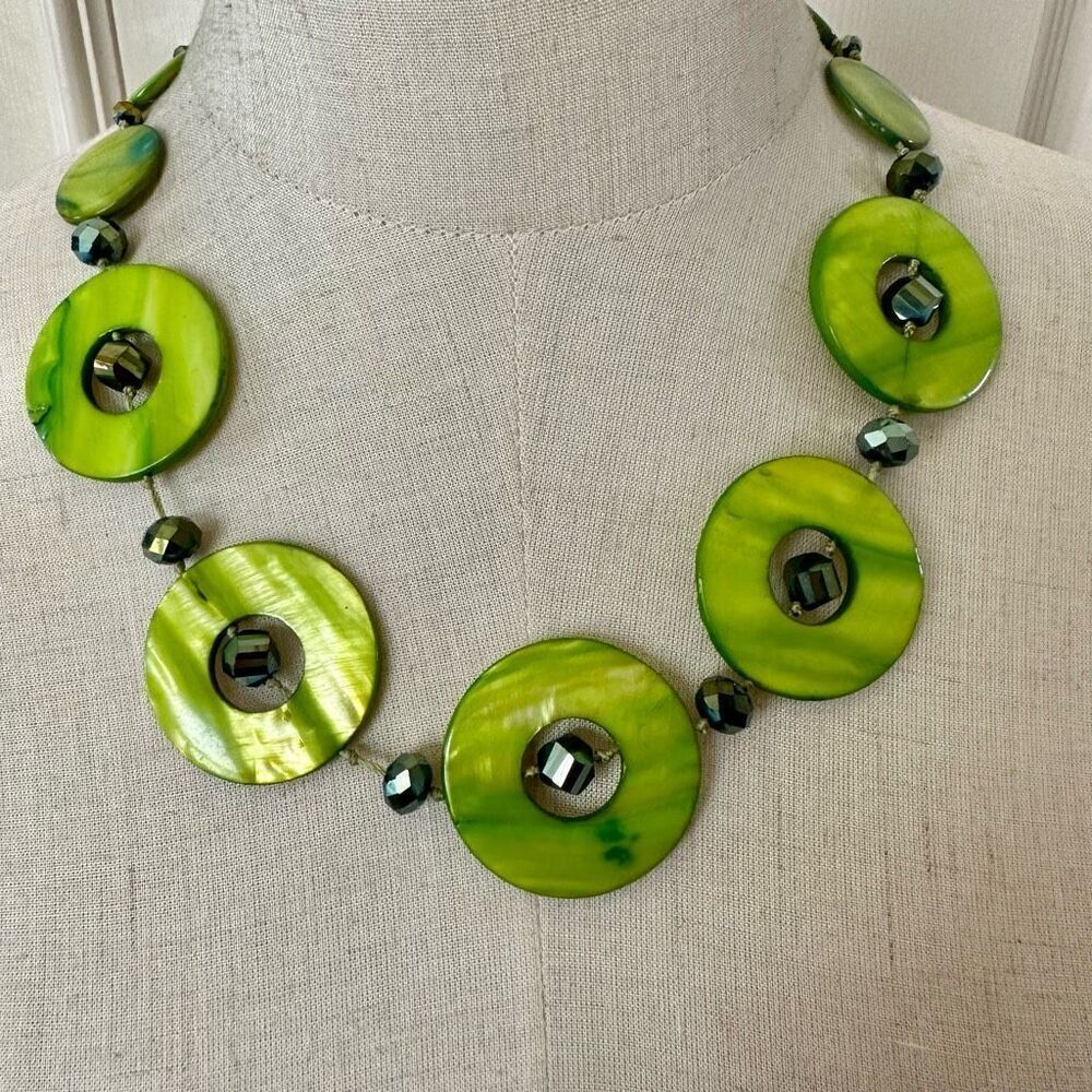 Green circle  abalone rhinestone necklace